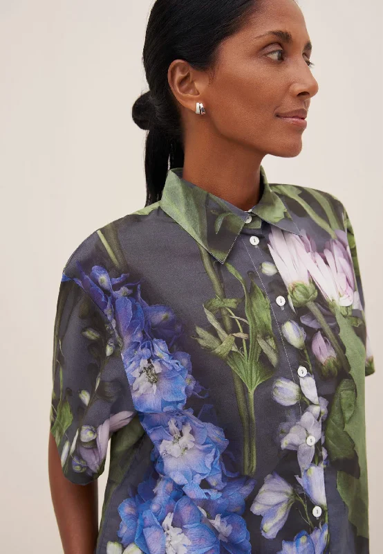 Bloom Shirt - Delphium Classic V-Neck Short Shirt