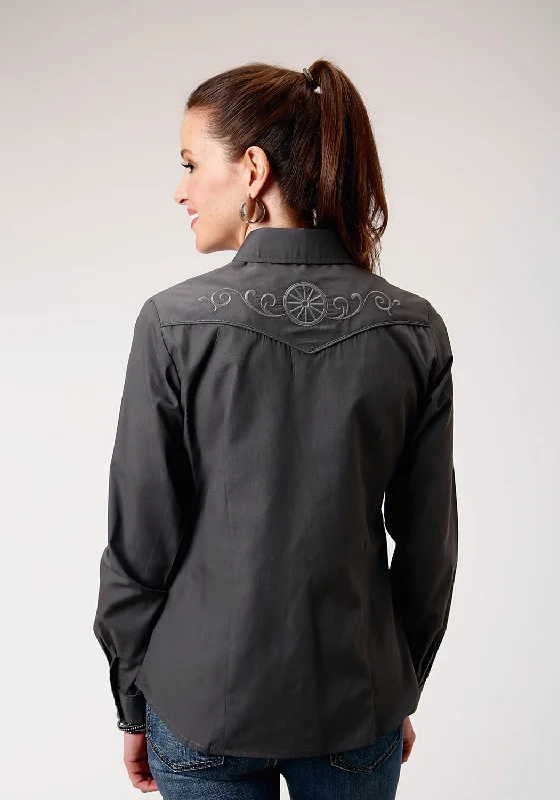 Roper Womens Broadcloth Dark Charcoal Grey Cotton Blend L/S Shirt Cozy Plain Short Sleeve Roper Womens Broadcloth Dark Charcoal Grey Cotton Blend L/S Shirt Cozy Plain Short Sleeve