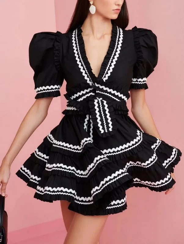 Belted V-Neck A-Line Mini Dress in Black and White Stylish Sweetheart Mini Dress