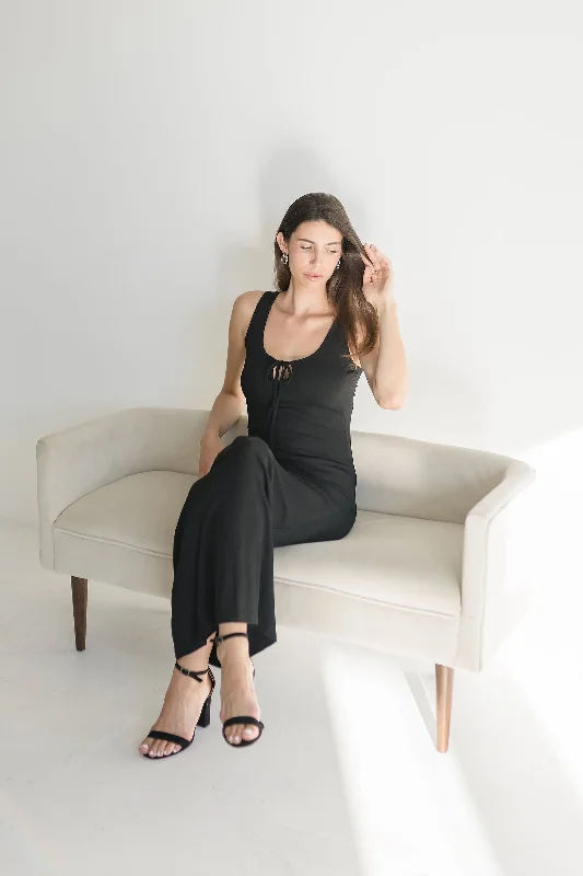 Kellan Sleeveless Front Tie Ribbed Knit Maxi Dress Black Fashionable Off-Shoulder Maxi Dress Kellan Sleeveless Front Tie Ribbed Knit Maxi Dress Black Fashionable Off-Shoulder Maxi Dress