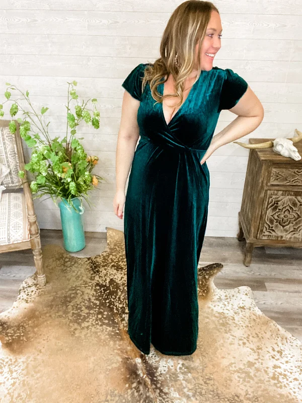 Noel - Emerald Green Velvet Maxi Dress Trendy Maxi Dress with Straps