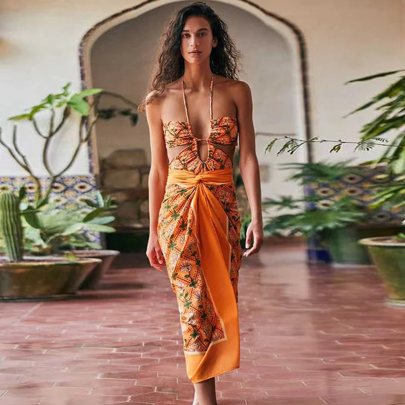 Fashion Flower Printed Women Pleating Halter Neck Swimsuit Cover Skirt Two Pieces Swimsuit Tie-Back Swimwear Fashion Flower Printed Women Pleating Halter Neck Swimsuit Cover Skirt Two Pieces Swimsuit Tie-Back Swimwear